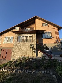 Продам будинок біля ставка
