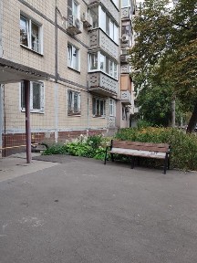 Продам 2 х кв-ру на Червоному Камені 5/9 пре