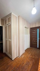 Продаж чотирьохкімнатної квартири. Центр. Можна спецкошти