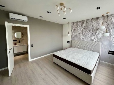 Оренда 3-кімнатної квартири 78 м², Салютна вул., 2