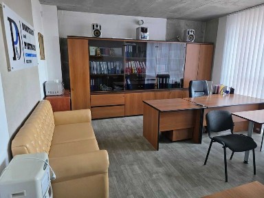 Оренда офіса в центрі 182 м. кв. вул. Ділова 2 Б. Власник
