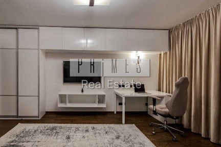 Продаж 1к квартири з гарним ремонтом, Сікорського Зелений Острів 2