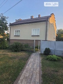 Продаж 2 поверхового будинку з верандою і ділянкою на 18 соток, 303 кв. м, 6 кімнат, на вул. Богдана Хмельницького 11 • ID 34743456