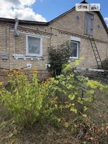 Терміново! Продаж будинку з ремонтом в центрі села з газом який працює при відключенні світла та піччю