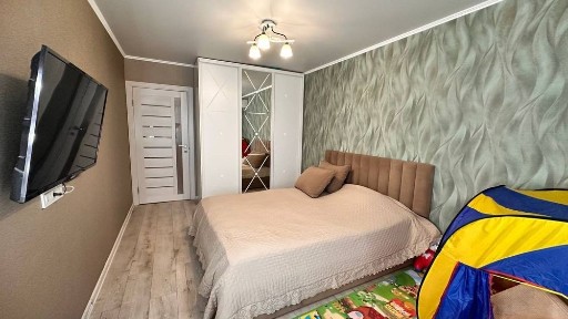 В продаже 3-комнатная квартира с ремонтом - заезжай и живи!