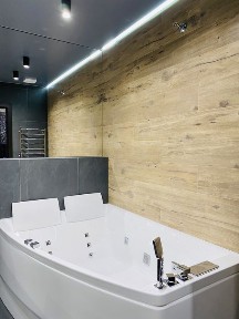 Подобово з РЕЗЕРВНИМ ЖИВЛЕННЯМ 2к - LUX з джакузі в ЖК Рівер Парк