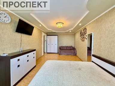 Продам 1 кімн. квартиру з ремонтом вул. Сумської Тероборони ( р-н Єко-маркету).