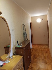 Продам 3-х. к.из. кв. возле метро 