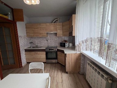 Продаж 3-х кімнатної квартири, біля магазину 
