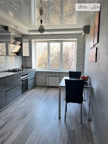 Продаж 3к квартири 83 кв. м на вул. Незалежності 10 • ID 34744307