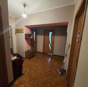 Продається 4-кімнатна квартира в Фастові