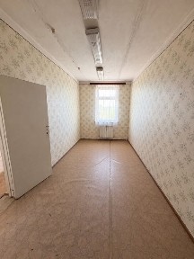 Оренда суміжних нежитлових приміщень 27,5 м² - вул. Героїв Майдану, 25, Лебедин
