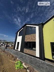 Продаж 2 поверхового таунхауса з ділянкою на 110 кв. м., 110 кв. м, 3 кімнати, на вул. Хмельницького 273 • ID 34747024