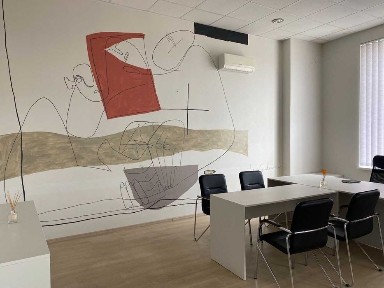 Здам в оренду офіс 145 м² на 2 пов. біля м. «Метробудівників» (150 м)