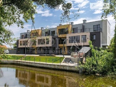 Продаж 3 поверхового будинку з ділянкою на 0.25 соток, 128 кв. м, 4 кімнати, на вул. Центральна • ID 34750174
