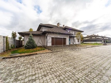 Продаж 2 поверхового будинку з ділянкою на 25 соток, 550 кв. м, 8 кімнат, на вул. Дмитрівська • ID 34923852