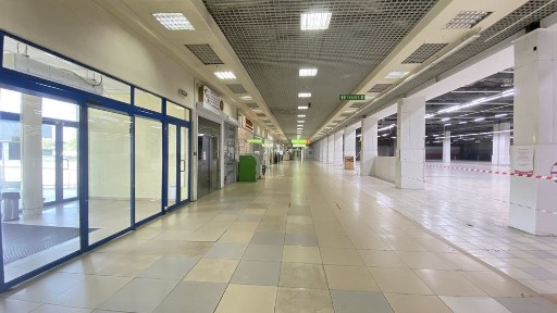 Оренда торгових складських приміщень 8000 м2 разом або окремо Чернівці
