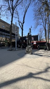 Приміщення в самому центрі, Театральна площа, КFC