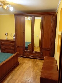 Продам трьох кімнатну квартиру