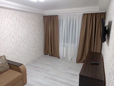 Сдам в аренду 2 ком. кв ул. Парамонова