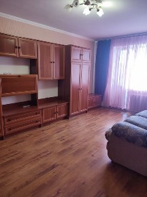 Здається 1 к квартира. Ціна вже з платежами.