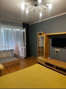 Гарна 1кімн з бойлером на 3 поверсі, р-н озера Чеха