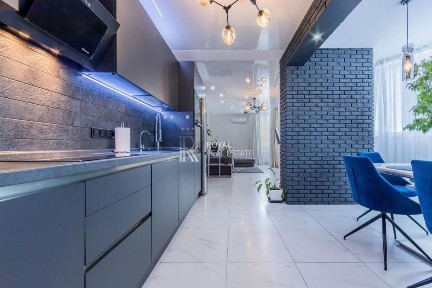 Продаж квартири ЖК 4 сезони Голосіївській р-н 117м2 3 спальні