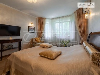 Продаж 3 поверхового будинку з ділянкою на 12 соток, 488 кв. м, 6 кімнат, на вул. Інженерна • ID 34750747