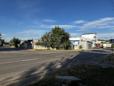 Комерційна нерухомість в Броварах, фасад