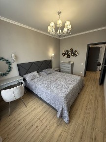 35 Жемчужина. Литературная, Каманина. 1комн квартира 45 кв. м. с новым ремонтом. Редкое предложение
