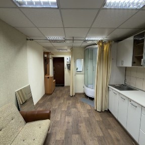 Продаж нежитлового приміщення в центрі міста - 16,6 м²