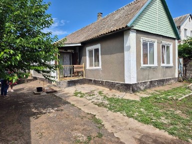 Продам дом с газом, большой участок