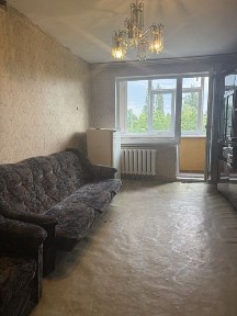 Продам однокімнатну квартру по Захисників Украіни 11б
