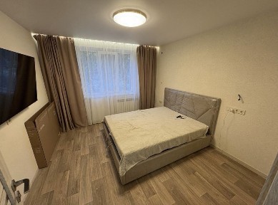 Продам 3к квартиру Холодная гора метро Ленпарк