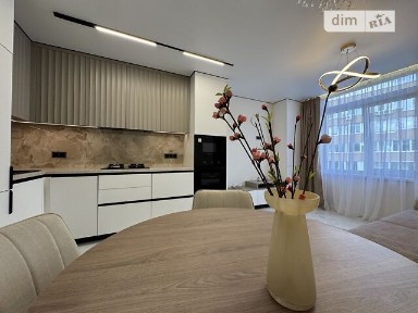Продаж 2к квартири 62 кв. м на вул. Смакули 8 • ID 34754057