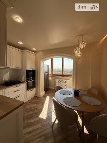 Продаж 3к квартири 81.7 кв. м на вул. Райдужна 37 • ID 34752951