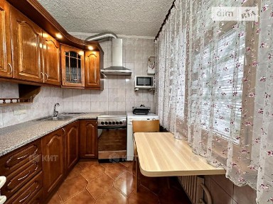 Продаж 3к квартири 65 кв. м на просп. Перемоги 48 • ID 34752642