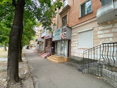 Пр. Богоявленский возле Театральной фасадное помещение 70м 7000грн