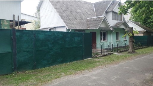 Продаж будинку в центрі міста