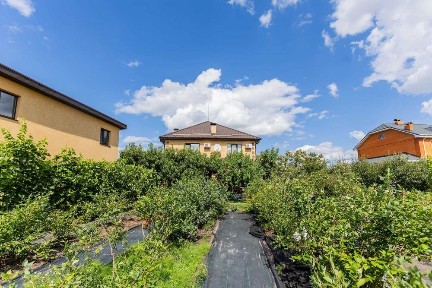 Шикарна садиба 2х поверхова, літній будинок, лазня с. Проців 150 кв м, 17 соток