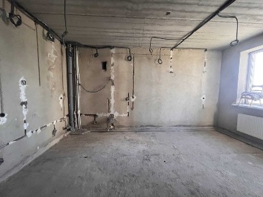 Програми - так! Велика 4 к. квартира на середньому поверсі вул. Парусна