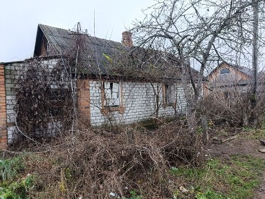 Продається нежилий будинок недалеко від центру міста Коростень