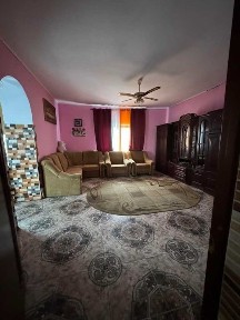 Продаж будинку в Центрі міста, поруч 