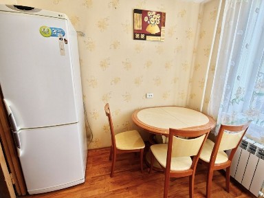 Оренда 2х кімнатної квартири в Олександрівському р-ні (Шкільна 25)