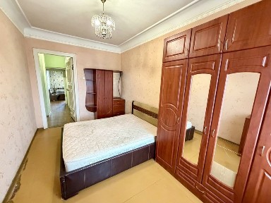 Продам 2к квартиру Сталінка пр. Яворницького