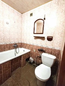 Продам 1 к. квартиру на 12-м квартале ул. Гладкова.