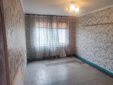 Продається двокімнатна квартира.