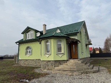 Сучасний будинок в с. Магала
