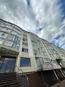 Оренда комерційного приміщення | Фасад | Галицька 203 | Люба діяльність | 300м2 |