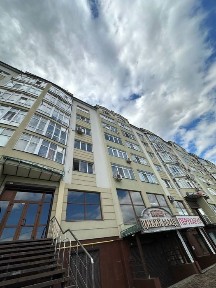 Оренда комерційного приміщення | Фасад | Галицька 203 | Люба діяльність | 300м2 |